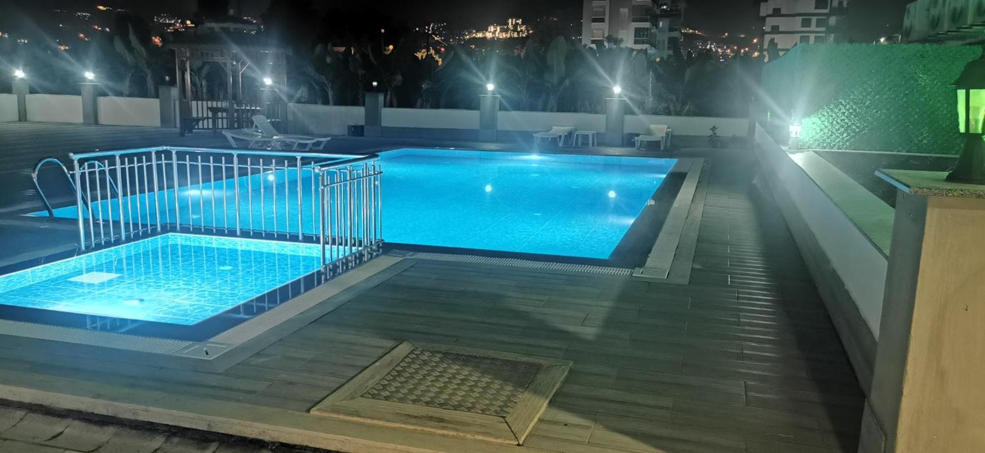 Apartament Denize Yakin Lueks