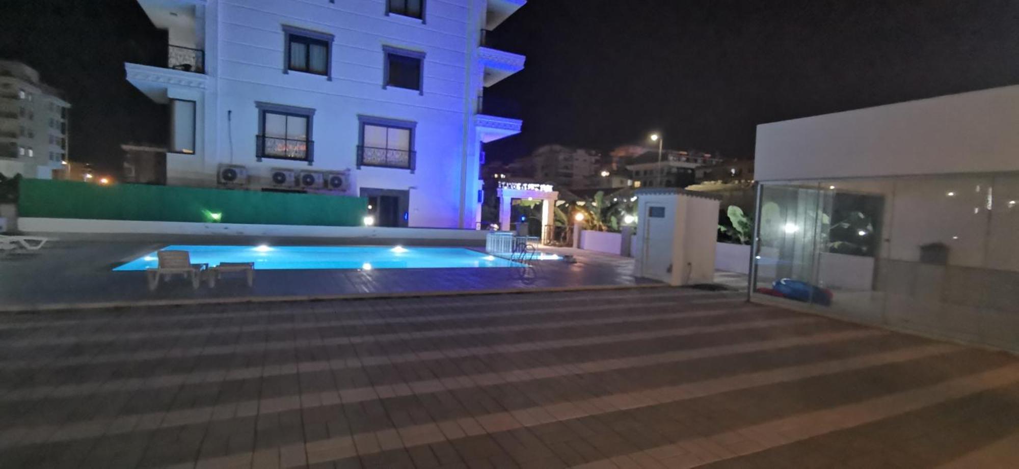 Denize Yakin Lueks Apartament